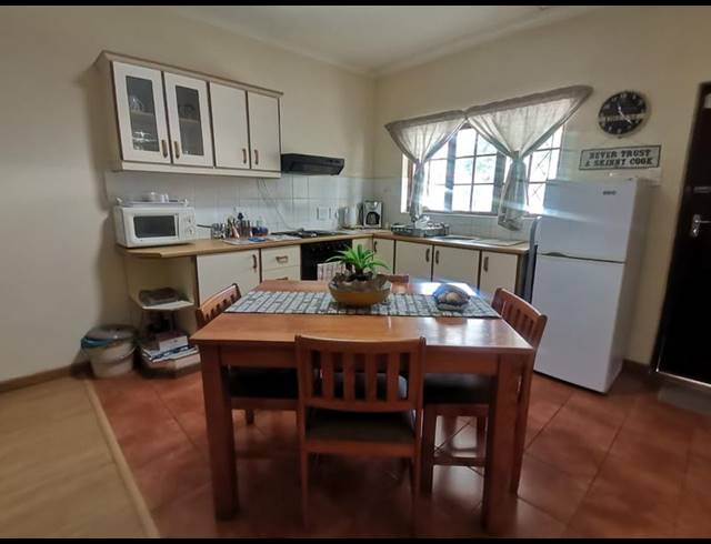 1 BEDROOM APARTMENT FOR SALE IN MARGATE BEACH